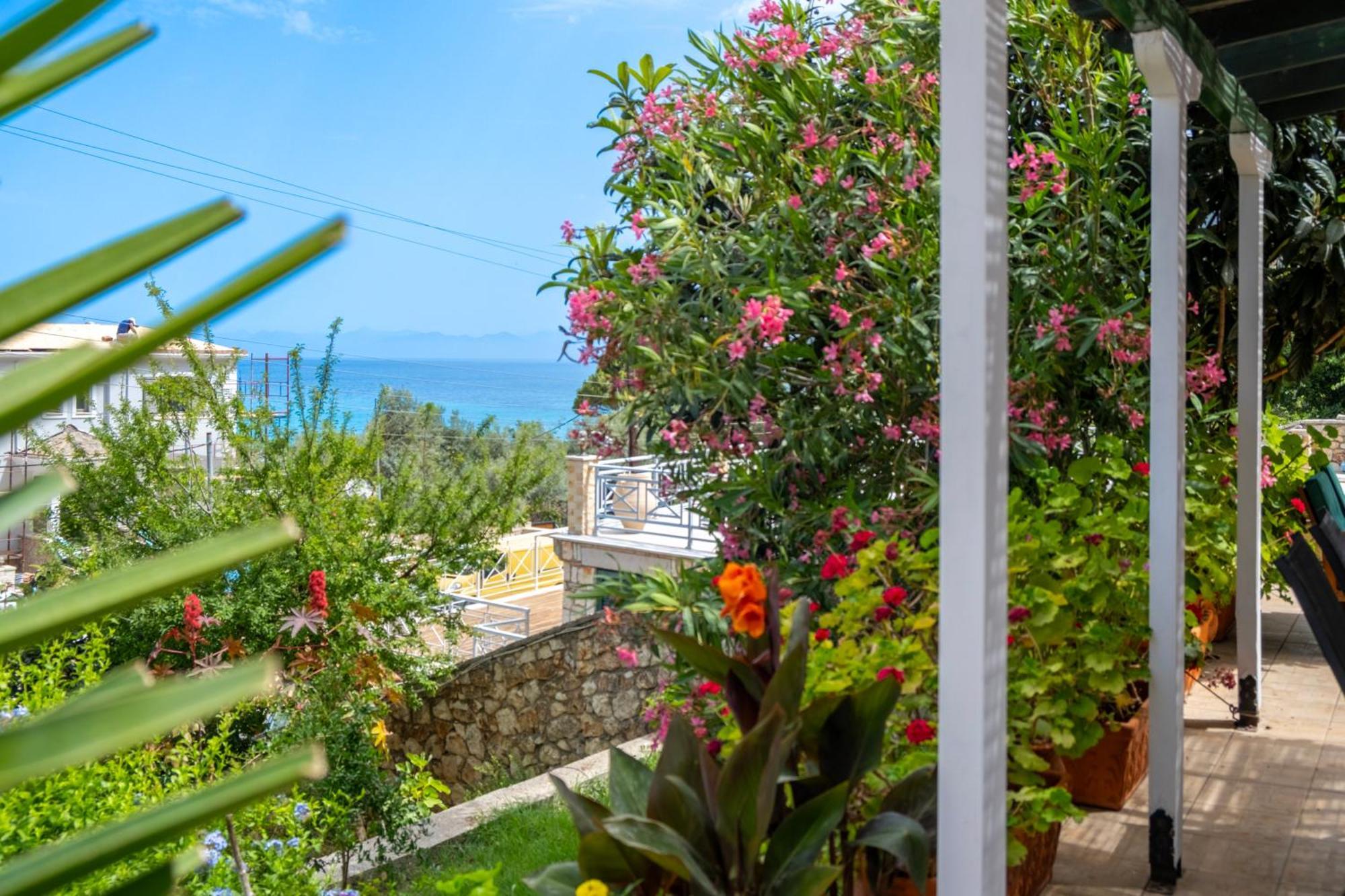 Theasea House Apartment Áyios Nikítas Екстериор снимка
